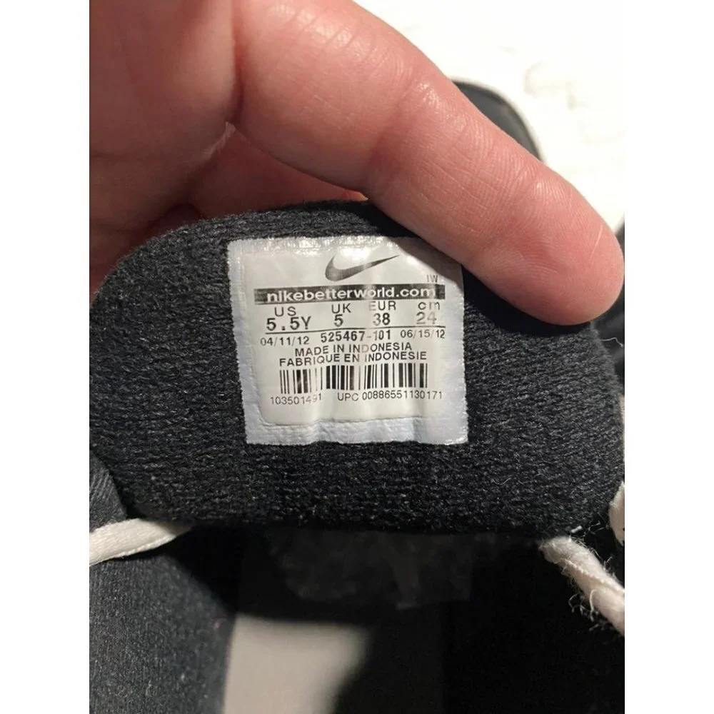 Nike AV PRO 3 youth size 5.5